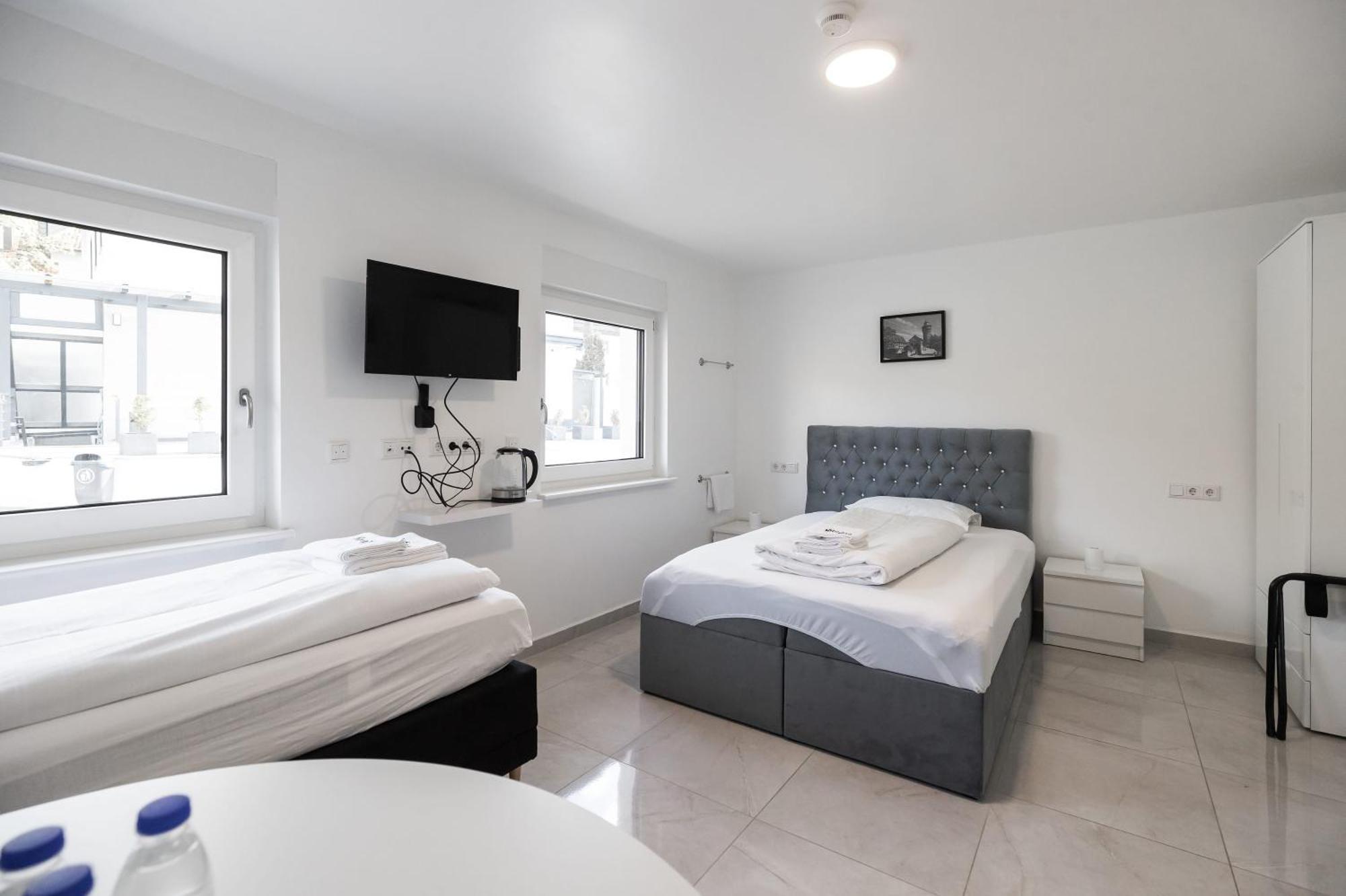 Staystay Guesthouse I 24 Hours Check-In Norimberk Pokoj fotografie